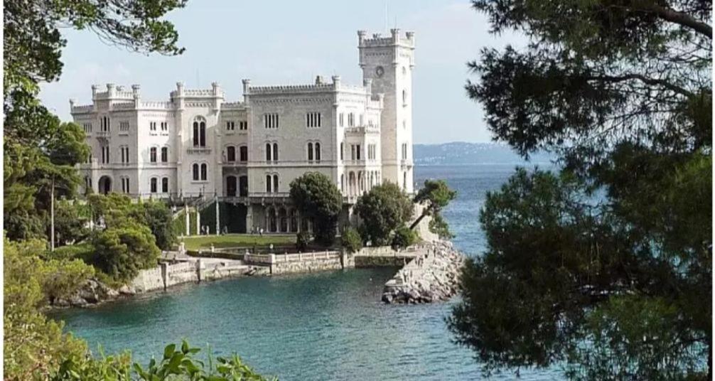 Casa Vacanze Nonno Asterio Monfalcone Exterior foto